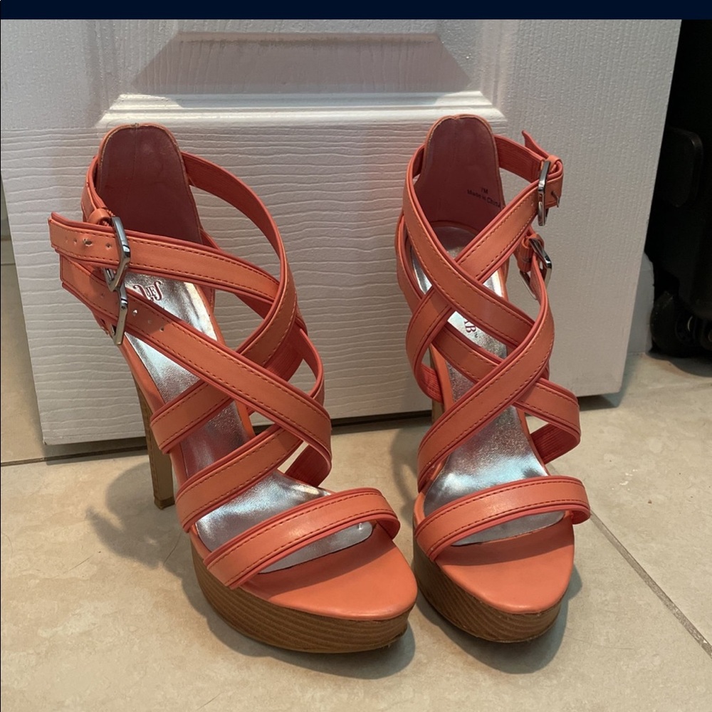 Strapping Peach 5 inch platform heels